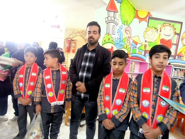 بازدید عوامل اجرایی دبستان شهید پسندیده از کتابخانه فدک فدافن