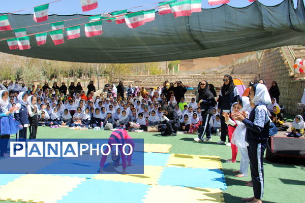 المپیاد ورزشی در دبستان غیرانتفاعی امام صادق(ع) شهرکرد