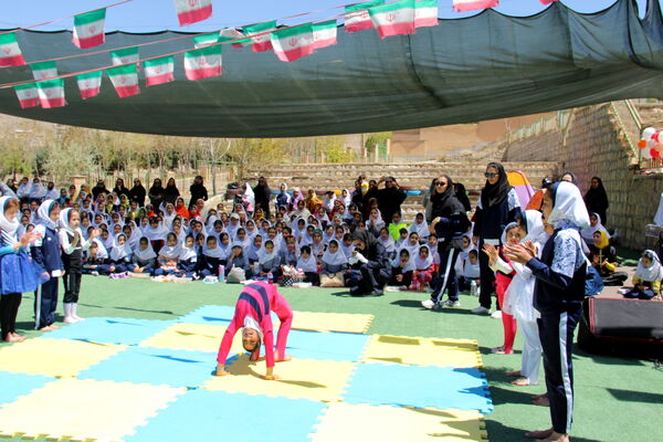 المپیاد ورزشی در دبستان غیرانتفاعی امام صادق(ع) شهرکرد