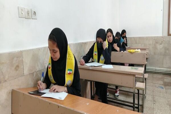  امتحانات ترم اول در دبیرستان دهنوی