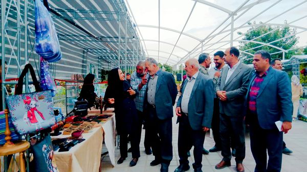 تی‌تی ؛‌ جشنی‌که تاکستان‌ را‌ به‌ تپش‌ انداخت