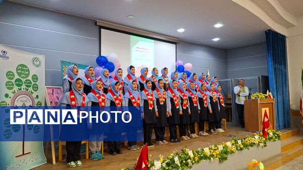 آیین تحلیف پیشتازان در دبستان آرمینه مصلی نژاد ناحیه ۶ مشهد