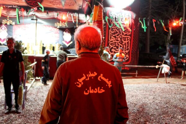 تئاتر دلدادگی در مکان سلسله الذهب نیشابور در شب هفتم محرم 