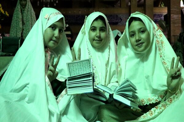 گزارشی از فرودگاه دل‌ها؛ زائران سکوت در باند پرواز به سوی خدا