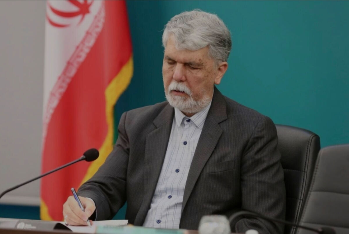 وزیر فرهنگ: زنده‌یاد حمید هیراد توانست جایگاهی در خور در میان جوانان پیدا کند