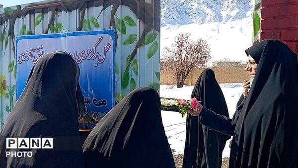 اردوی جهادی نوجهادان دانش‌آموز در دبستان مودت روستای لارک