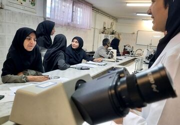 رقابت پژوهشگران نوجوان در محور علوم آزمایشگاهی جشنواره خوارزمی