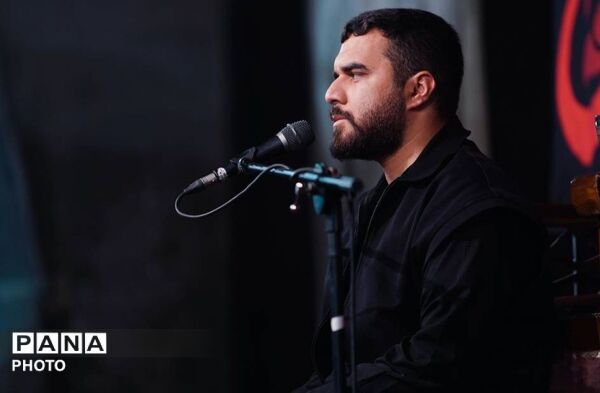 خیابان، مسافر بی‌ تاب محرم