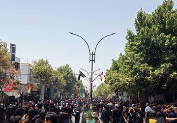 عزاداری روز عاشورا در کاشمر 