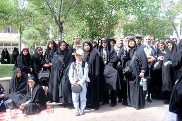 غوغای دانشگاه فردوسی مشهد در روز کنکور ۱۴۰۴