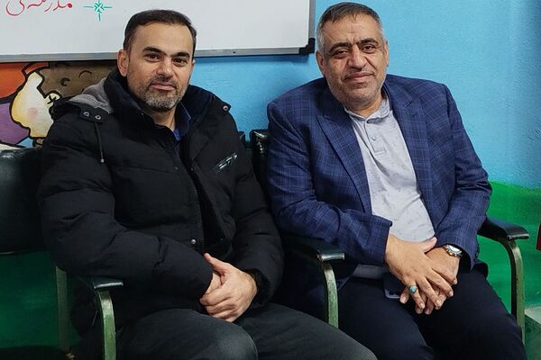 گردهمایی انجمن شعر و ادب فرهنگیان در دبستان طالقانی ناحیه دو شهرری 