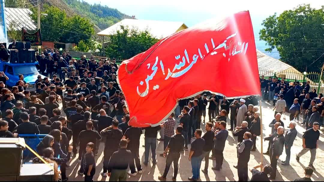 دسته‌روی تاسوعای حسینی در روستای نوسر آمل