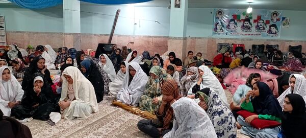 مراسم شبی با نهج البلاغه در اعتکاف مسجد جامع روستای نقاب خلیل آباد