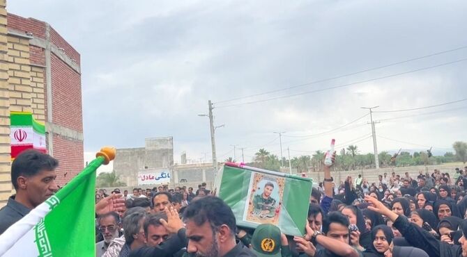 تشییع پیکر «شهید مهران خردمند»