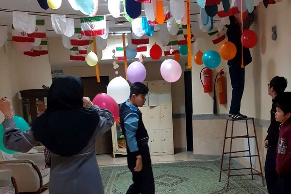 جشن پیروزی انقلاب اسلامی در مدارس منطقه کهریزک 