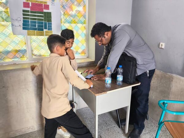 نمایش خلاقیت و استعداد نوجوانان 