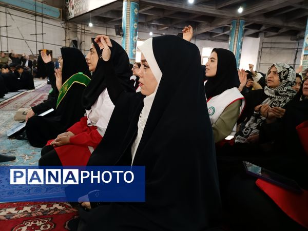 اجتماع بانوان مقاومت و تجلیل از همسران جانبازان در مصلی نماز جمعه شهرستان قدس