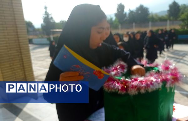 شور عاطفه‌ها در دبیرستان یاران امام گلوگاه 