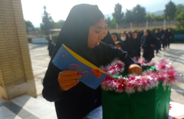 شور عاطفه‌ها در دبیرستان یاران امام گلوگاه 