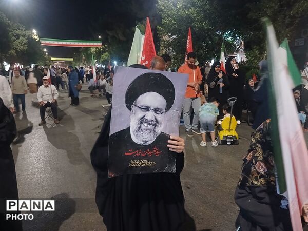 حضور مصطفی قدمگاهی در صدوهشتادمین شب اجتماعات حسینیه امام خمینی (ره) 