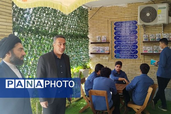 اولین یادواره شهدای سمپاد در جنگ ۱۲ روزه با محوریت «طرح لاله‌های روشن» در ناحیه دو شهرری 