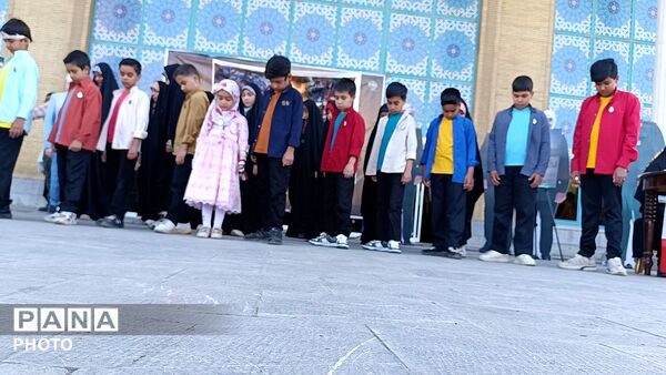 گردهمایی اهالی فرهنگ و هنر در فرهنگسرای سیمرغ نیشابور 