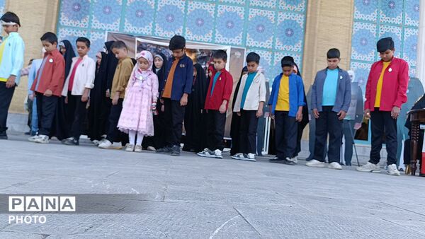 گردهمایی اهالی فرهنگ و هنر در فرهنگسرای سیمرغ نیشابور 