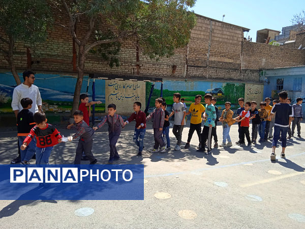 دهمین دوره تدریس جهادی وتر توسط دانشجویان تربیت دبیری در مشهد