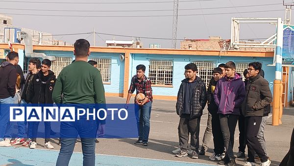 برگزاری فینال مسابقات والیبال گروهی درون مدرسه‌ای در دبیرستان شاهد ابوذر غفاری 