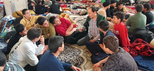  حس و حال معنوی دانش آموزان شرکت کننده در اعتکاف دانش آموزی مسجد مصلی طوقچی اصفهان