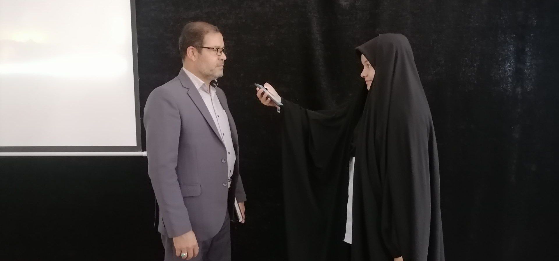 استقبال کم دانش آموزان از آزمون های نمونه دولتی،معاون آموزشی اداره جلگه رخ را شاکی کرد