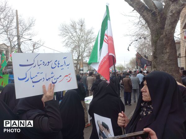 حضور پرشور مردم و نوجوانان خزل در راهپیمایی روز قدس به عشق رهبری و آرمان فلسطین