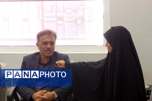 خیرین مدرسه‌ساز سازندگان برج‌های عاطفه و امید 