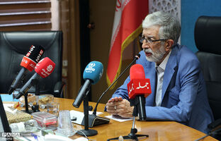 حدادعادل: مدرسه می‌تواند پیوند هویت ایرانی و اسلامی دانش‌آموزان را تعمیق کند