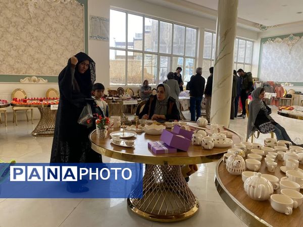 نمایشگاه صنایع دستی در کوهسرخ