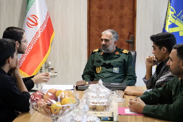 دیدار نماینده دانش‌آموزان گلستان با فرمانده سپاه نینوا استان گلستان
