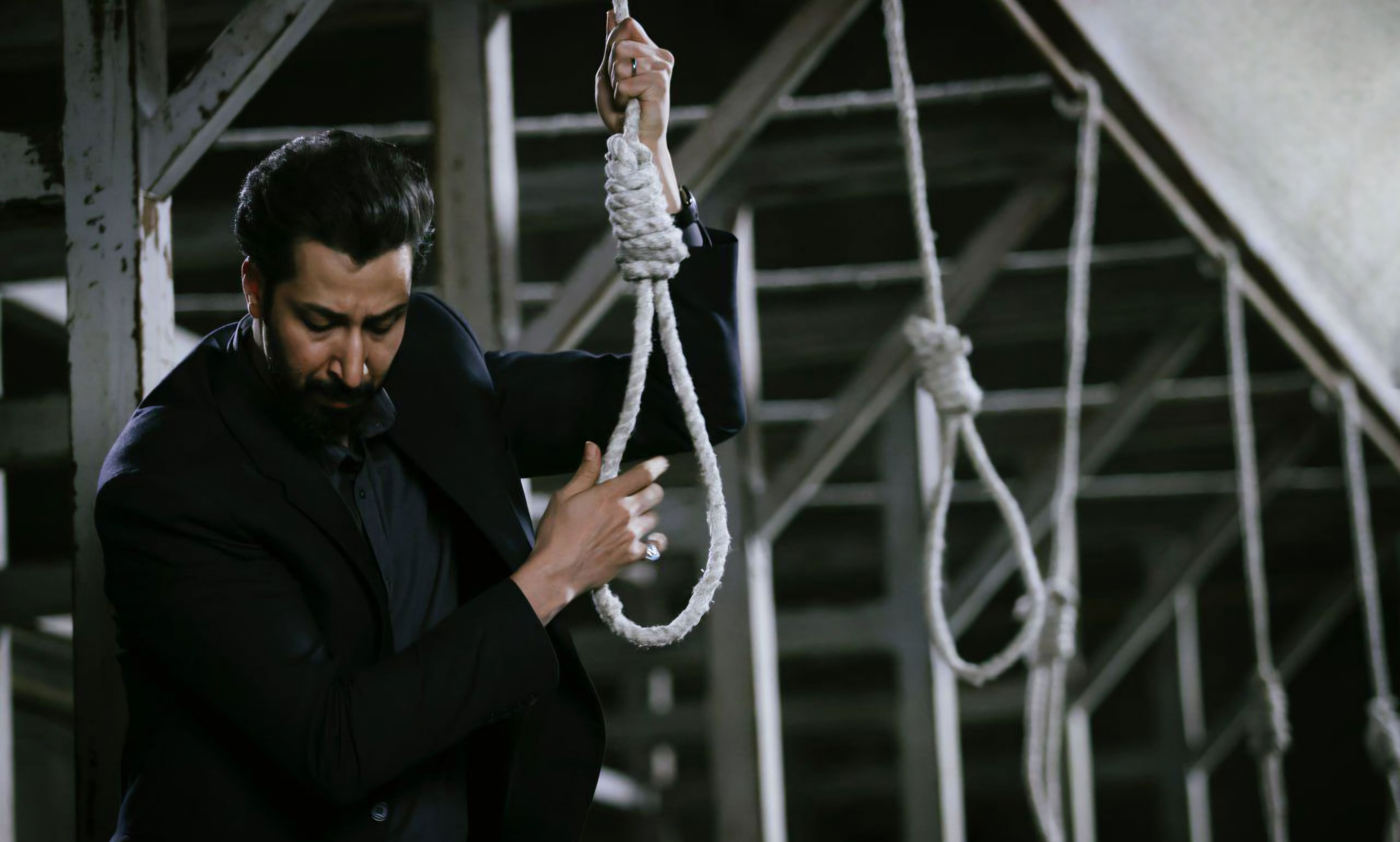 نگاهی به فیلم سینمایی «زنده شور»؛ قصاص، بخشش یا فشار روانی تماشاگر؟