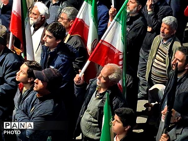 سی و سومین شب از انقلاب با شکوه مردم کاشمر