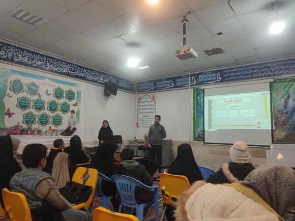 جلسات هم‌اندیشی دانش‌آموزان کانونی دردبیرستان امام خمینی کاشمر