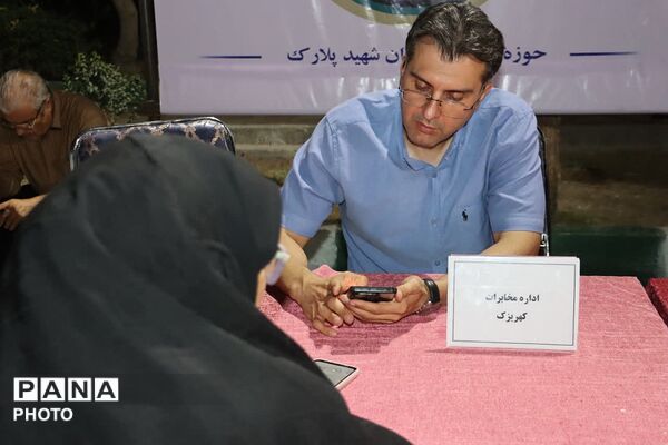میز خدمت مدیران ارشد بخش کهریزک در تجمعات مردمی شبانه