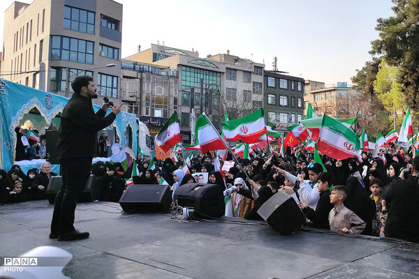 تجمع بزرگ هم‌عهدی‌ نوجوانان با رهبری معظم انقلاب اسلامی