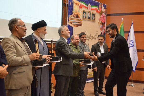 تجلیل از افتخارآفرینان کنکور