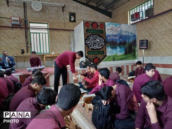تلاوت نور، در دبیرستان شاهد باحضور باشکوه دانش‌آموزان