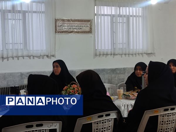 اولین جلسه شورای دبیران در دبیرستان فیاض