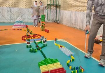 رقابت دانش‌آموزان شهرستان آباده در رشته دومینو