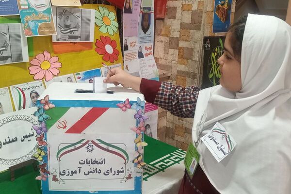 انتخابات شورای دانش‌آموزی در تمام مدارس شهرستان ملارد 
