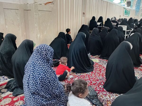 نماز جماعت در شب میلاد پیامبر اکرم (ص) و امام صادق (ع) در کاخک