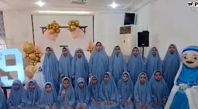 جشن آغاز بندگی فرشته‌های ۹ ساله