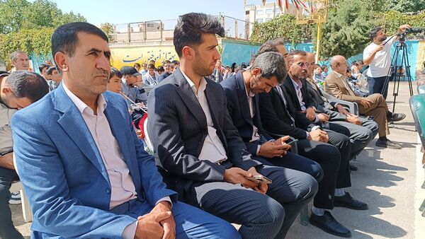 همزمان با سراسر کشور زنگ جوانه‌ها در یاسوج به صدا در آمد
