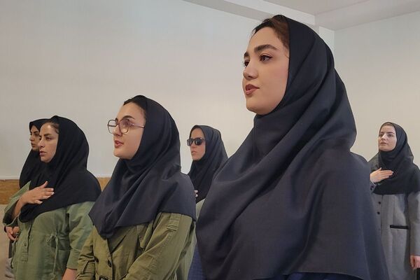 جلسه شورای معلمان دبیرستان نمونه دولتی ولایت